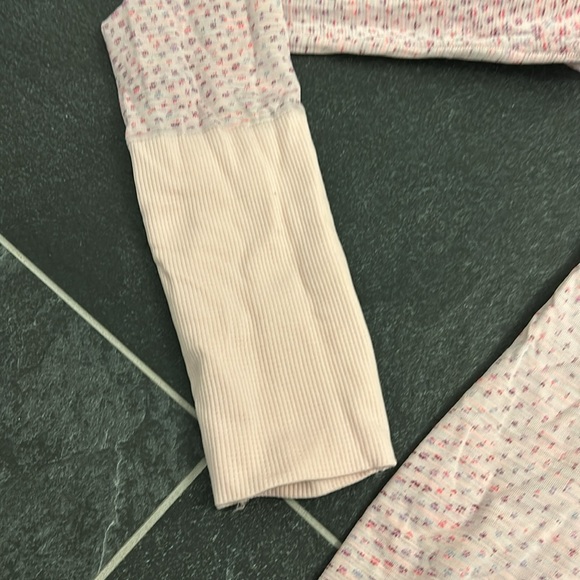 Lululemon long sleeve pink top - Picture 5 of 12